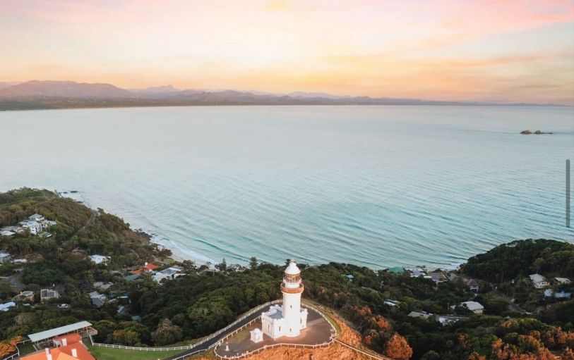 Backpackers on the East Coast in Bounce Noosa hostel enjoying the pool