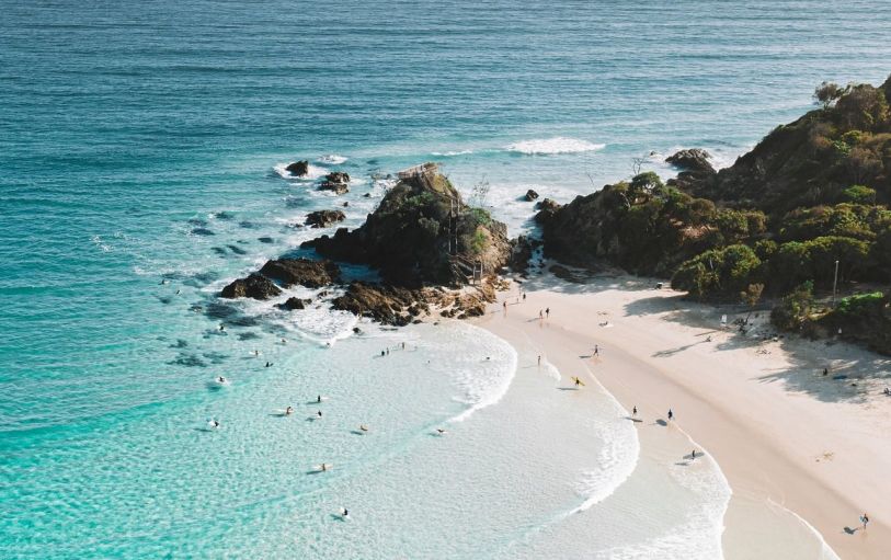 Backpackers on the East Coast in Bounce Noosa hostel enjoying the pool