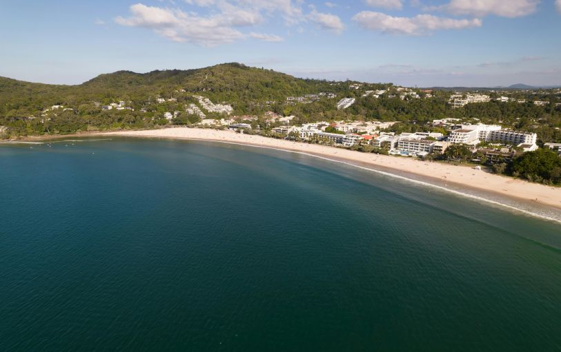 Backpackers on the East Coast in Bounce Noosa hostel enjoying the pool