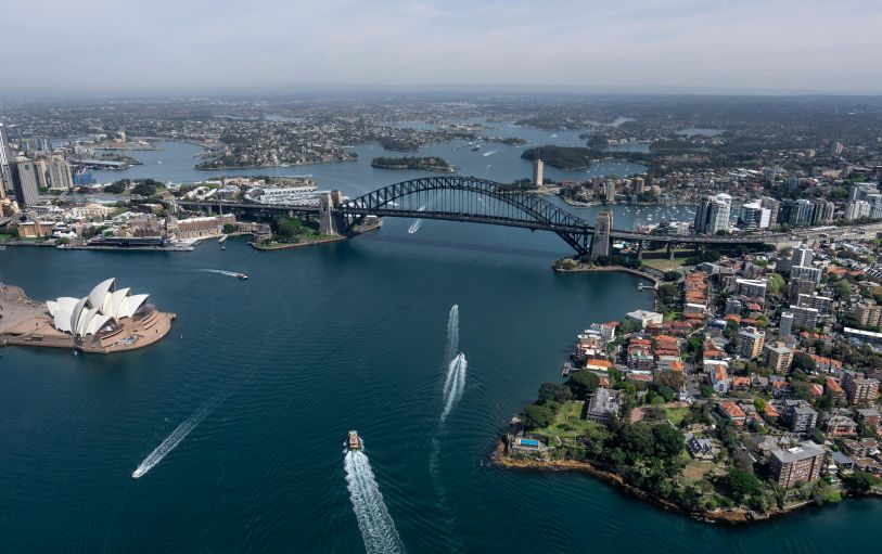 Backpackers on the East Coast in Bounce Noosa hostel enjoying the pool